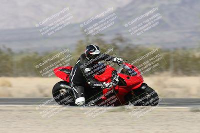 media/Dec-01-2025-Moto Forza (Mon) [[2daa91e15f]]/2-Intermediate Group/Session 3 (Turn 7 Inside Pans)/